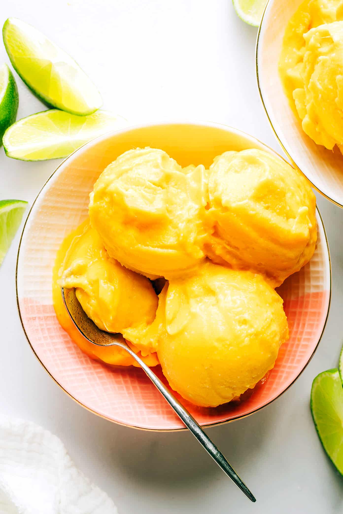 Sorvete de manga e limão em 5 minutos