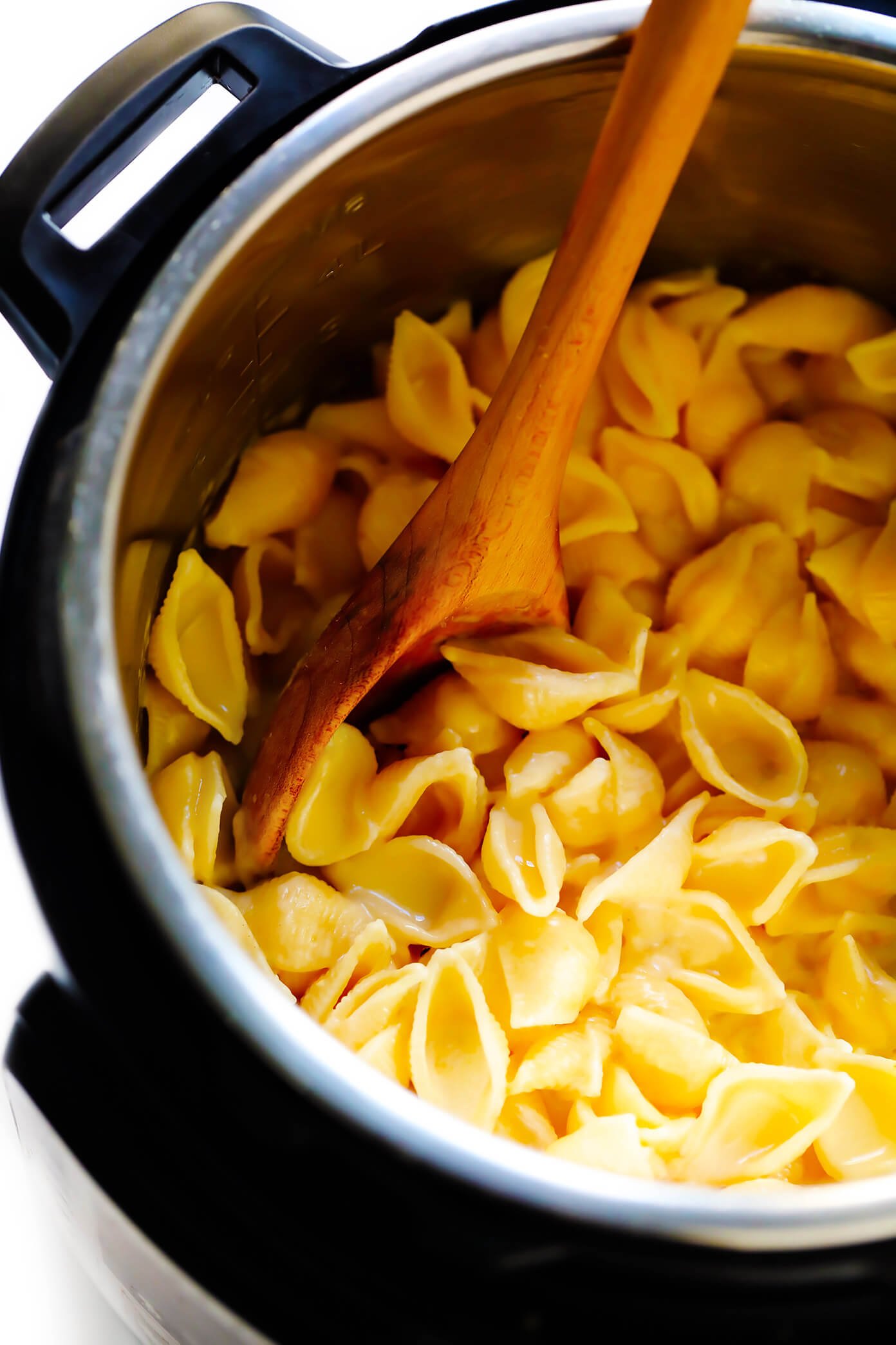 Macarrão com Queijo na Panela Instantânea